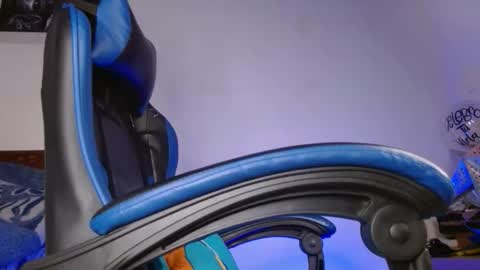 yourfavorite_bigclit online show from 9, 4, 2026