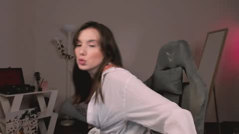 Chloe online show from 22, 1, 2025