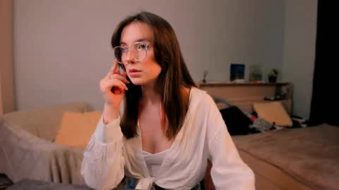 Chloe online show from 7, 2, 2025