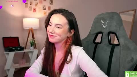 Chloe online show from 12, 11, 2025