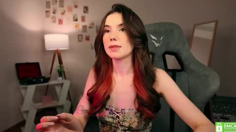 Chloe online show from 3, 12, 2025