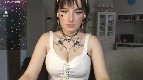 Snapshot of yourhanna_ chatting on 18, 10, 2025 hanna online show from 18, 10, 2025