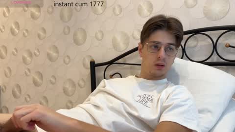 Snapshot of yourhotchristian chatting on 25, 12, 2024 Chris online show from 25, 12, 2024