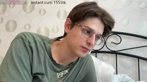 Snapshot of yourhotchristian chatting on 1, 2, 2025 Chris online show from 1, 2, 2025