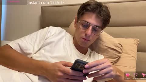 Snapshot of yourhotchristian chatting on 30, 9, 2025 Chris online show from 30, 9, 2025