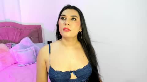 Snapshot of yourlatina_emely chatting on 29, 11, 2025 EMELY online show from 29, 11, 2025