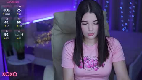 L O L A online show from 27, 10, 2025