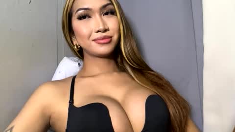 yourlovebella88 online show from 17, 5, 2026