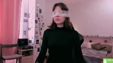 Snapshot of yourlovelystreamer chatting on 11, 9, 2025 Nikol online show from 11, 9, 2025