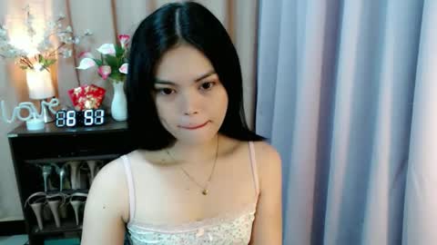 Snapshot of yourlovelytranspinay chatting on 2, 10, 2025 your lovely Dina online show from 2, 10, 2025
