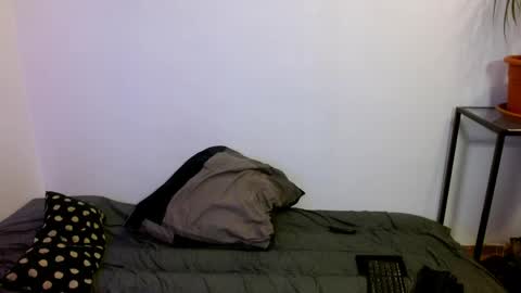 Snapshot of yournaughtyguy chatting on 29, 4, 2026 BunnyBoy online show from 29, 4, 2026