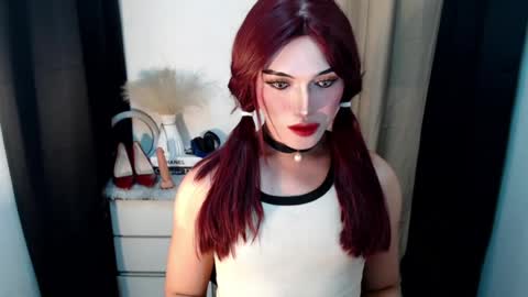 TIFFANY SUCKING QUEEN online show from 13, 7, 2026