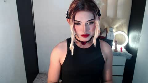 TIFFANY SUCKING QUEEN online show from 9, 8, 2026