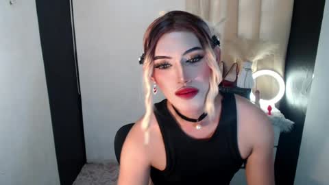 TIFFANY SUCKING QUEEN online show from 9, 8, 2026