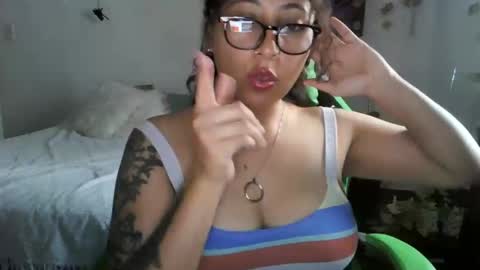 Snapshot of yourownerserena chatting on 28, 1, 2025 Serena online show from 28, 1, 2025