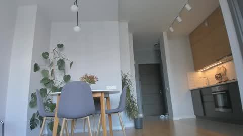 youre meyy online show from 10, 3, 2026