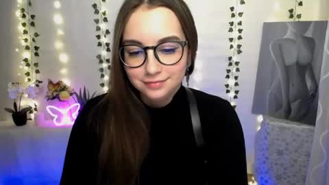 Happy online show from 1, 3, 2025