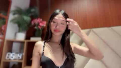 yoursluttyashxx online show from 12, 4, 2026