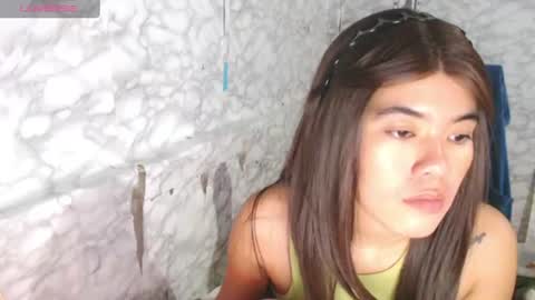 Snapshot of yoursweet_asian20 chatting on 23, 6, 2026 Maddie online show from 23, 6, 2026