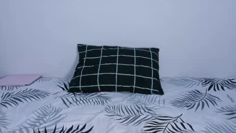 Snapshot of yoursweetestkiwi chatting on 19, 12, 2025 Kiwi online show from 19, 12, 2025