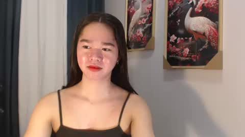 Snapshot of yourtinybunny chatting on 10, 9, 2025 yourtinybunny online show from 10, 9, 2025