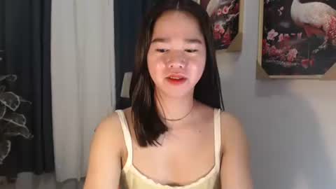 Snapshot of yourtinybunny chatting on 15, 9, 2025 yourtinybunny online show from 15, 9, 2025