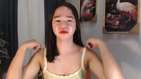 Snapshot of yourtinybunny chatting on 18, 9, 2025 yourtinybunny online show from 18, 9, 2025