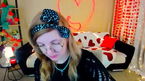 Snapshot of youruniverser chatting on 10, 2, 2026 Alice online show from 10, 2, 2026