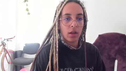 Snapshot of youwishtobeme chatting on 27, 1, 2025 elizabeth ju online show from 27, 1, 2025