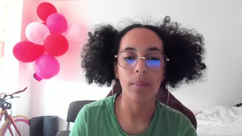 Snapshot of youwishtobeme chatting on 9, 2, 2025 elizabeth ju online show from 9, 2, 2025