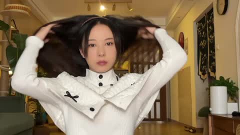 lili online show from 5, 11, 2025