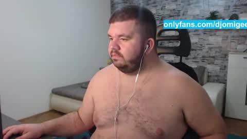 Snapshot of yugogee chatting on 4, 11, 2025 Yugo - online show from 4, 11, 2025