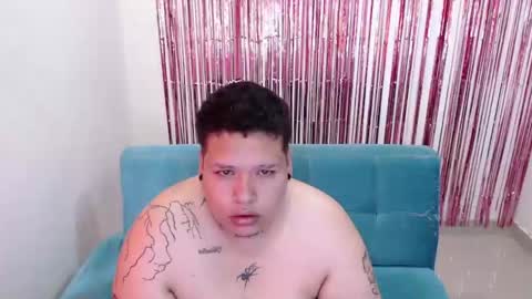 yul and val couple online show from 22, 3, 2026