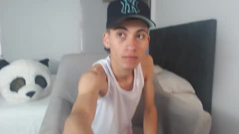 yulian_vasquez online show from 6, 3, 2025
