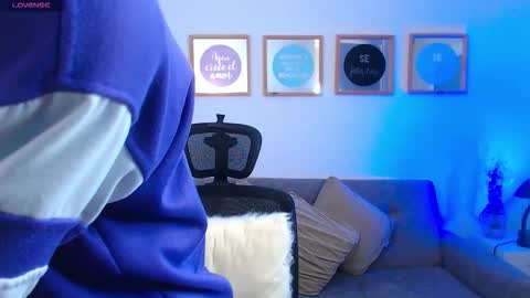 yulian_vasquez online show from 9, 10, 2025