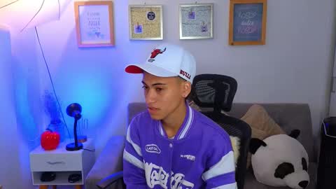 yulian_vasquez online show from 11, 11, 2025