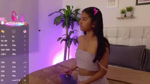 Snapshot of yuliethpetite chatting on 28, 9, 2025 yuliethpetite online show from 28, 9, 2025