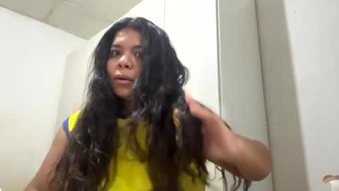 Yuli and SaraIndependent model online show from 14, 11, 2025