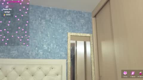 yulissa_girls online show from 25, 10, 2025