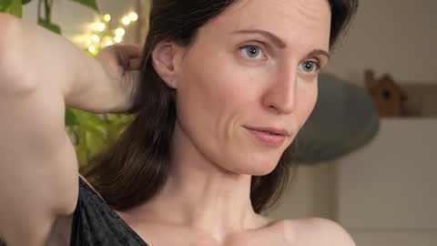 yulla dao online show from 3, 2, 2025