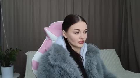 yumieast online show from 18, 1, 2026