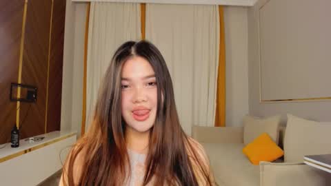 Snapshot of yummmym chatting on 10, 10, 2025 Yummy online show from 10, 10, 2025
