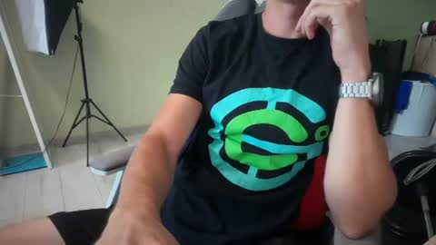 Snapshot of yummyalexxx chatting on 15, 7, 2026 Alex online show from 15, 7, 2026