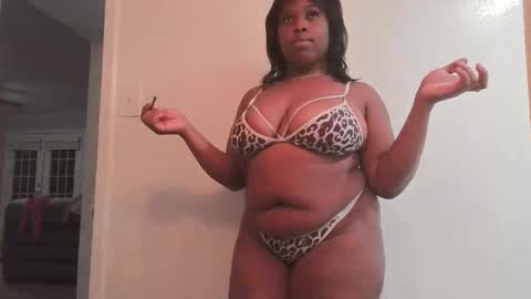 yummycookiie online show from 24, 5, 2026