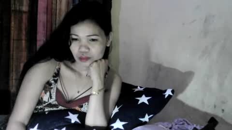 Snapshot of yummyhottiemom chatting on 20, 12, 2024 yummyhottiemom online show from 20, 12, 2024