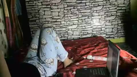Snapshot of yummyhottiemom chatting on 10, 3, 2025 yummyhottiemom online show from 10, 3, 2025