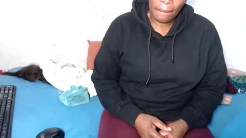 Snapshot of yummytittsxx chatting on 15, 2, 2025 yummytittsxx online show from 15, 2, 2025