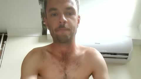 yungnhung998769 online show from 9, 2, 2026