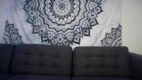 yurdreams_22 online show from 8, 11, 2025