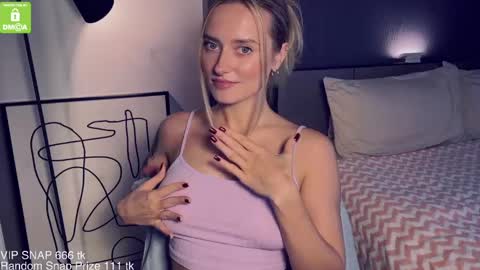 The Queen Bitch of the United Kingdom online show from 3, 12, 2024